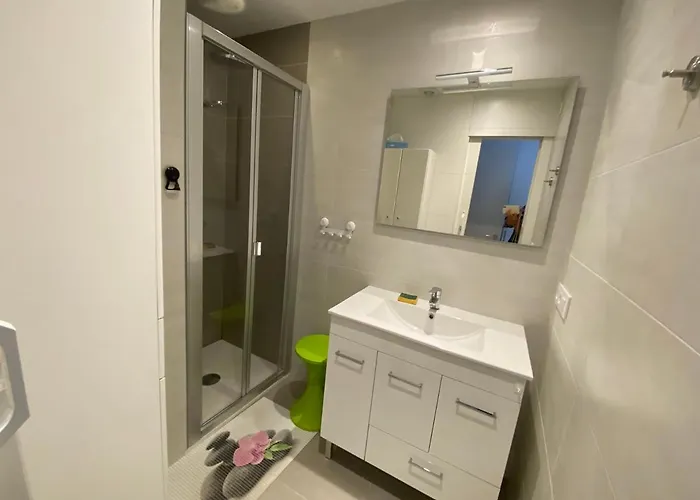 Miramar 44 Apartment *