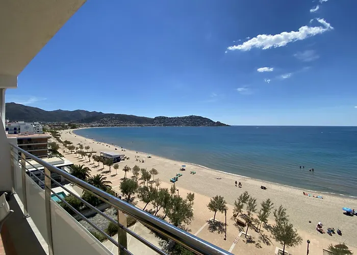 Miramar 44 Apartment