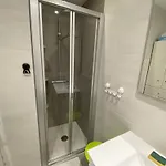 Miramar 44 Apartment *