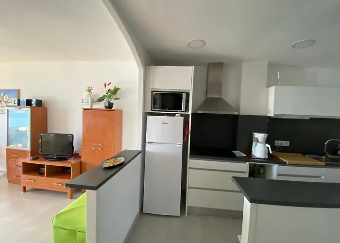 Miramar 44 דירה רוזס